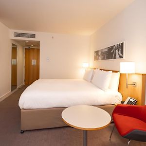Camera con letto king size